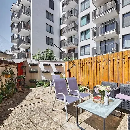 아파트 Cozy Loft With Terrace In The Center *