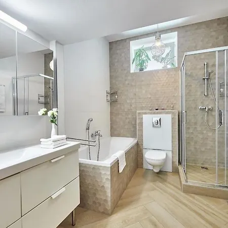 아파트 Cozy Loft With Terrace In The Center